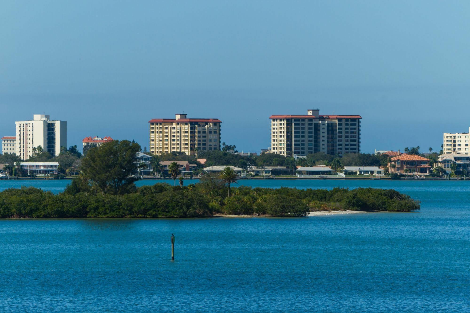 Comfort Suites Clearwater - Dunedin Exterior photo